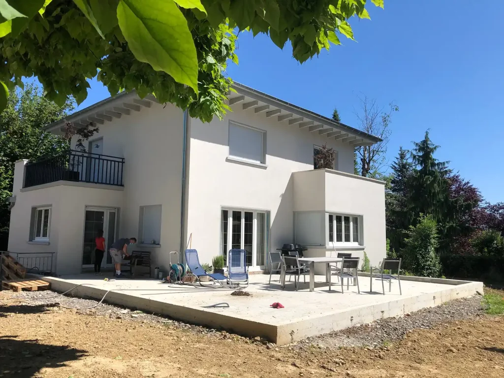 Terrasse béton et aménagement extérieur de maison à Wolschwiller proche de Oltingue