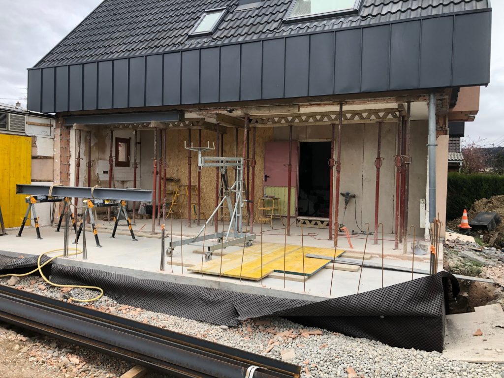 Démolition de murs porteurs, renforcement par poutres et poteaux métalliques à Blotzheim proche Saint-Louis