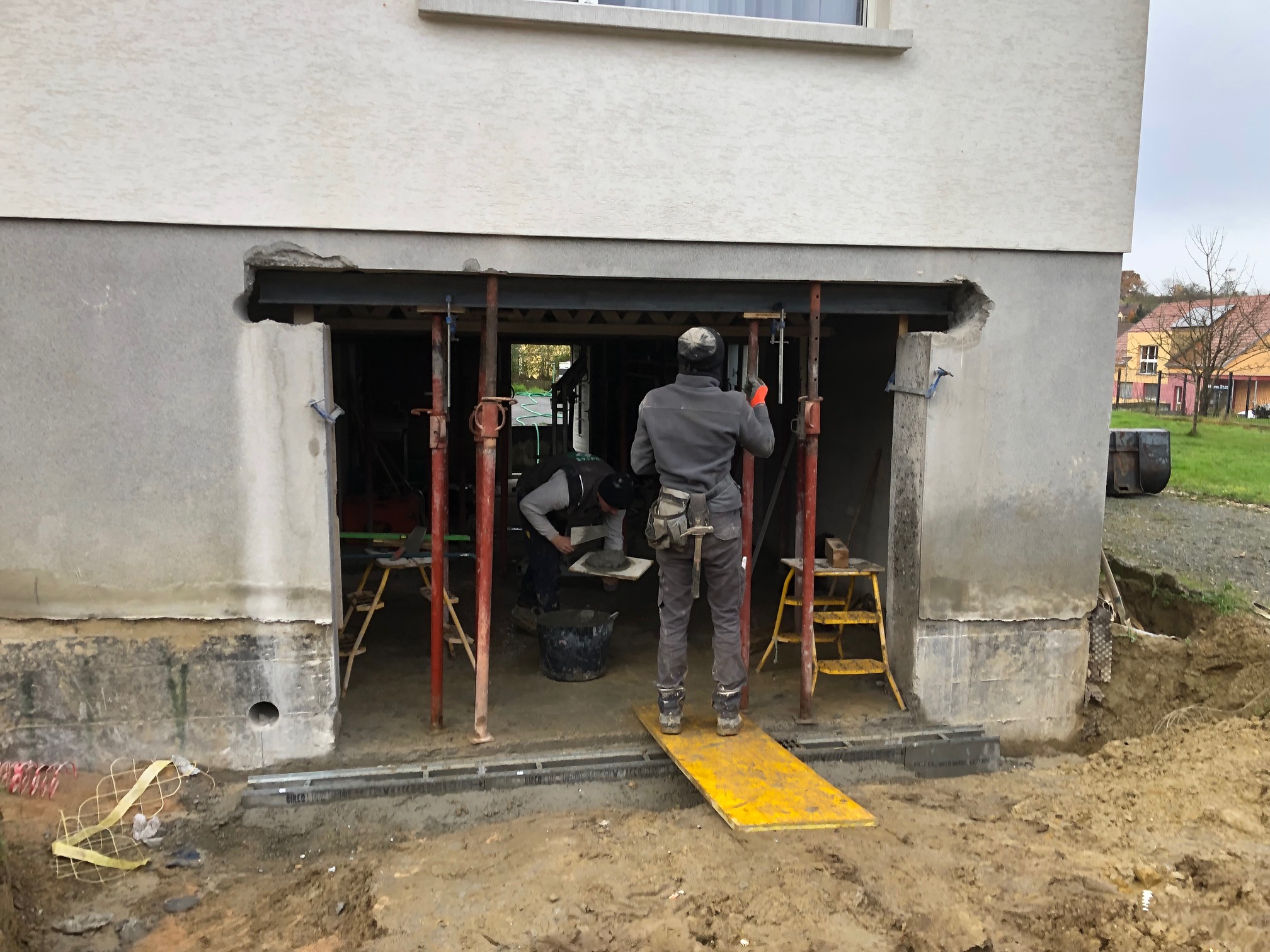 Création d’une ouverture de porte de garage et renforcement par poutres métalliques à Hirsingue proche Altkirch