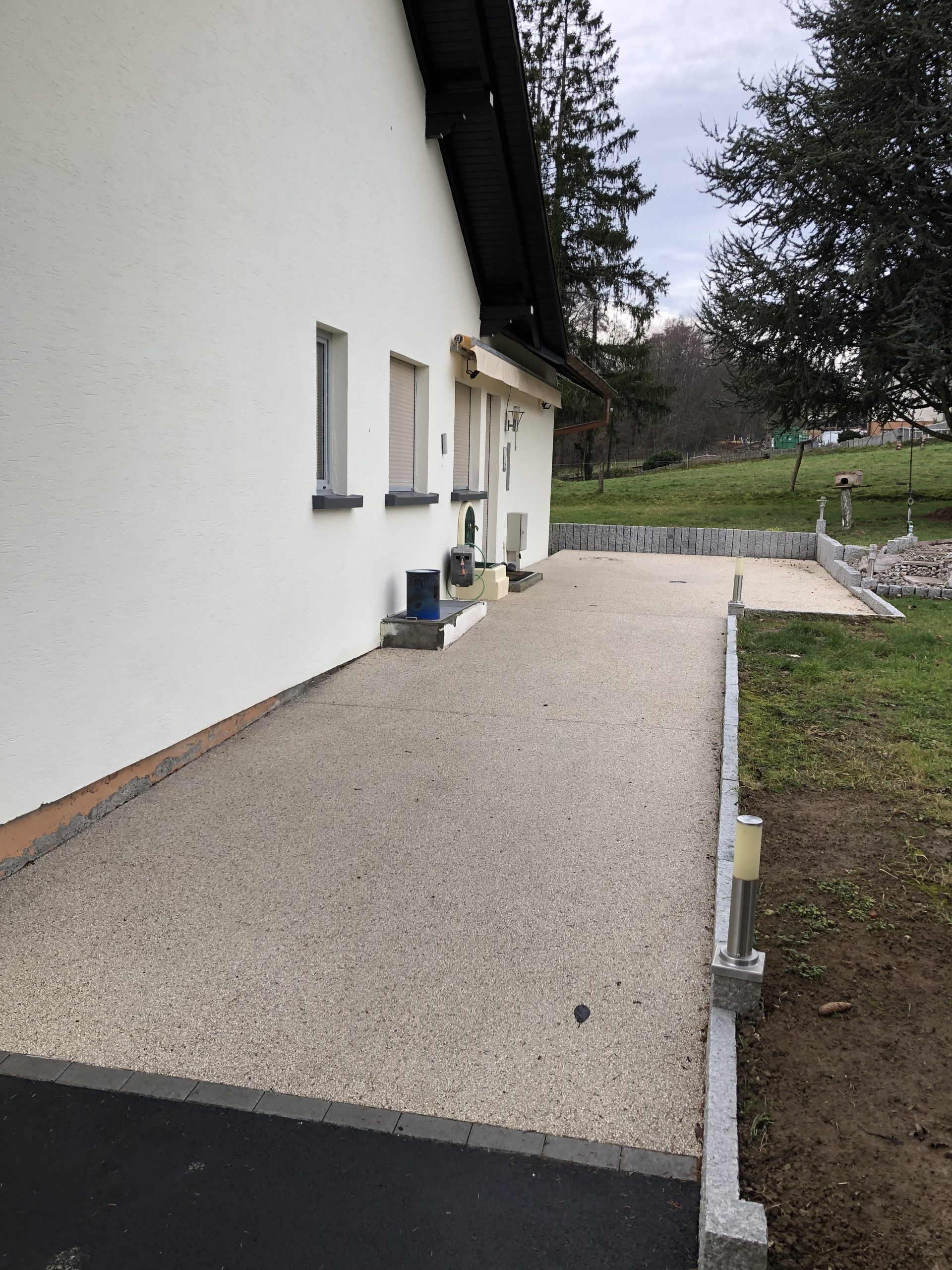 Aménagement extérieur, dalle terrasse en béton désactivé à Roppentzwiller proche de Waldighoffen