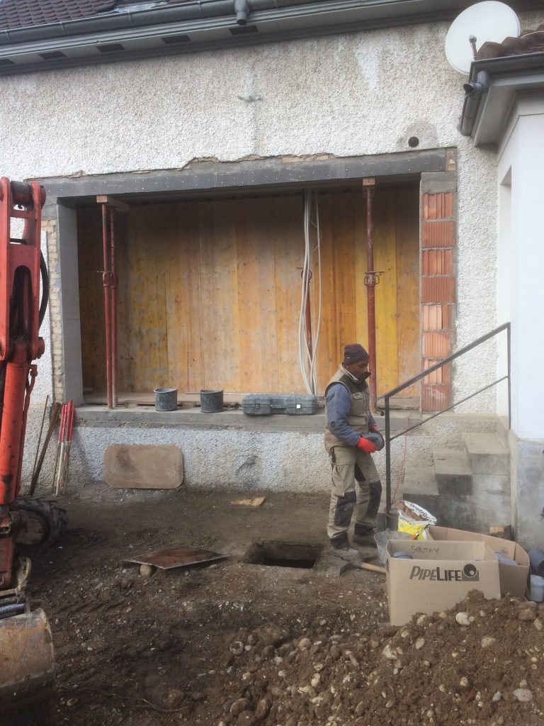 Création d&rsquo;ouverture, démolition d&rsquo;un mur porteur de la façade et mise en place de poutre métallique à Saint-Louis proche de Hésingue