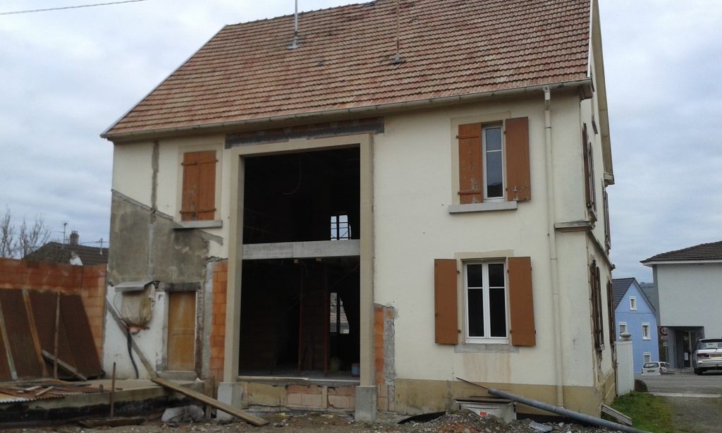 Création d&rsquo;une ouverture en façade, mise en place de poutre métal à Kembs proche de Saint-Louis