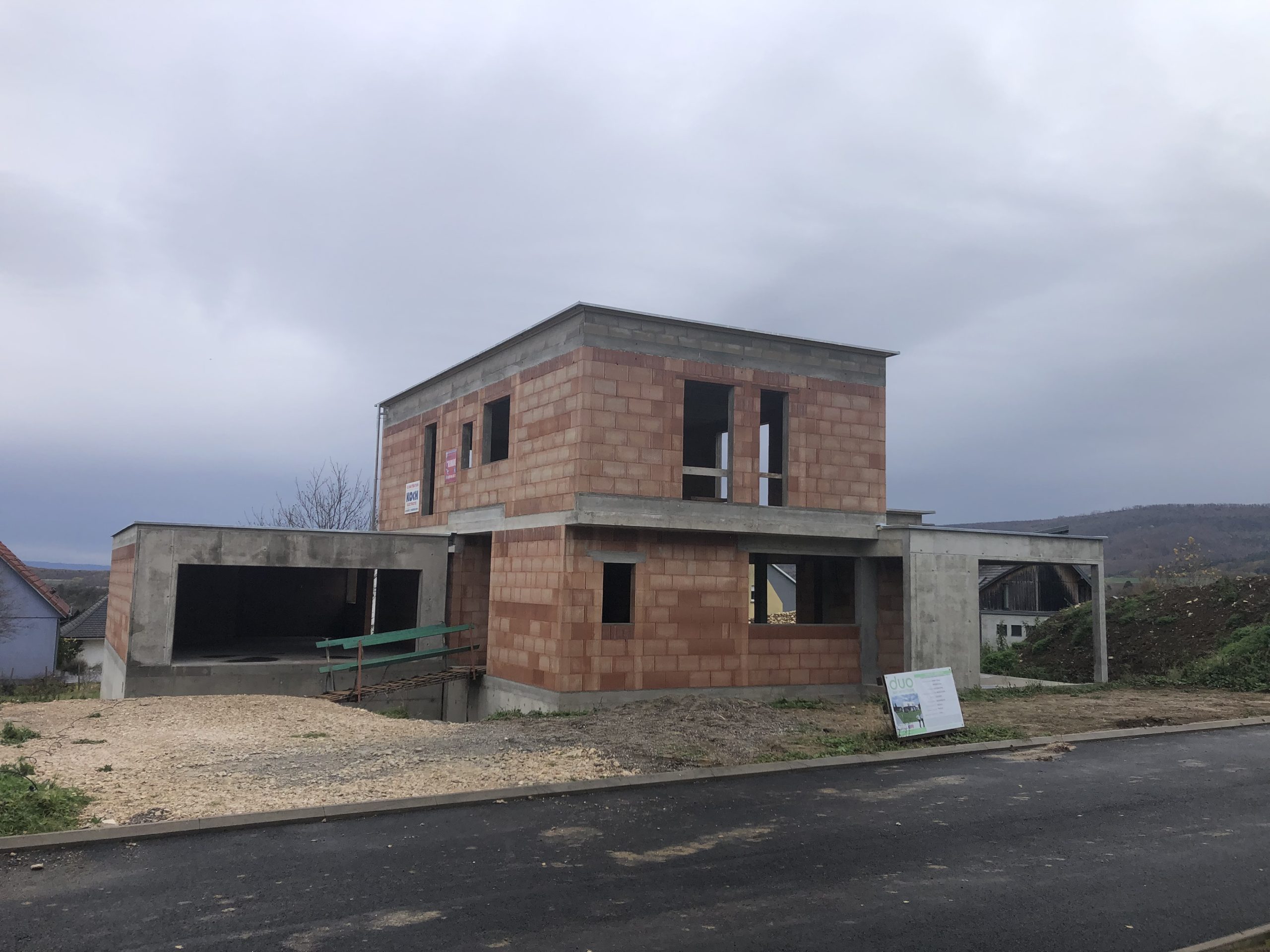 Maison d&rsquo;habitation en maçonnerie de briques et béton armé à Raedersdorf proche de Oltingue
