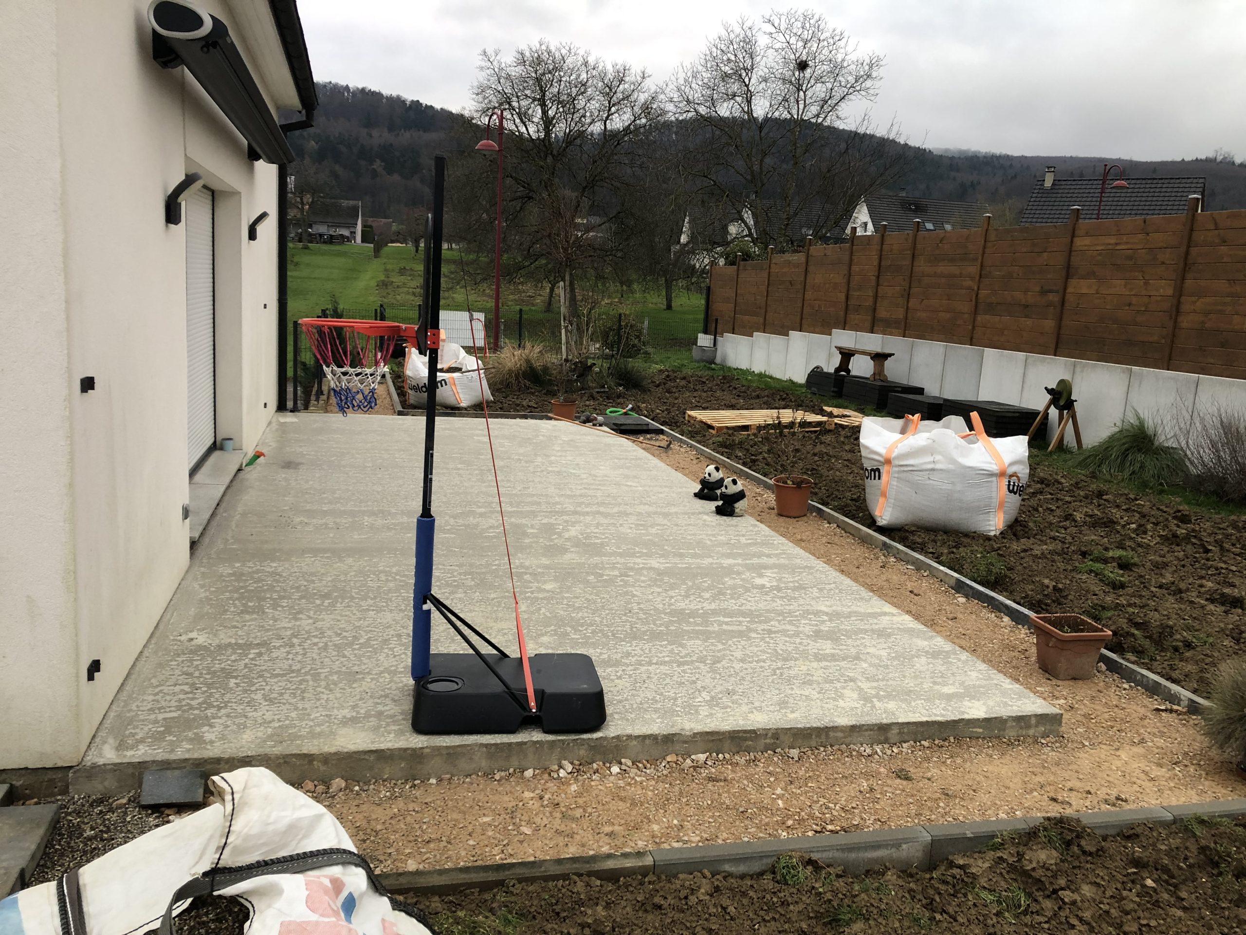 Travaux de béton armé pour dallage porté pour future terrasse ou extension à Vieux-Ferrette proche de Feldbach